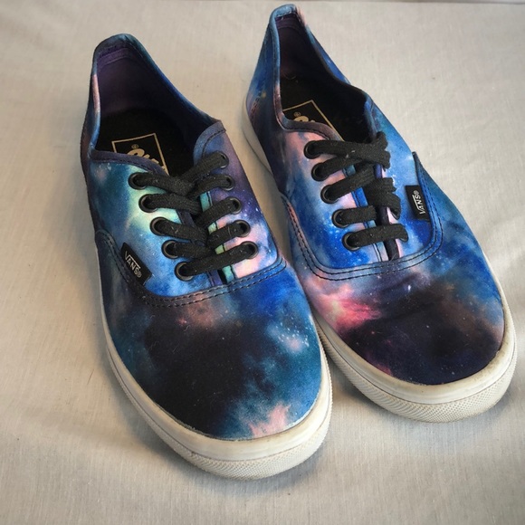 vans space vans space